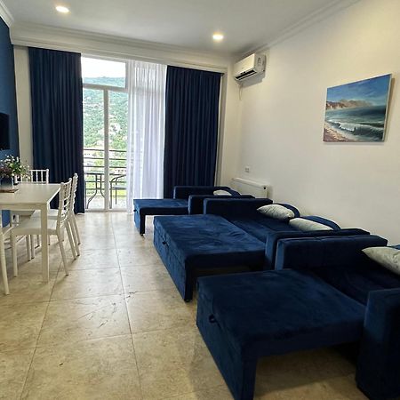 Blue Apartment ゴニオ エクステリア 写真