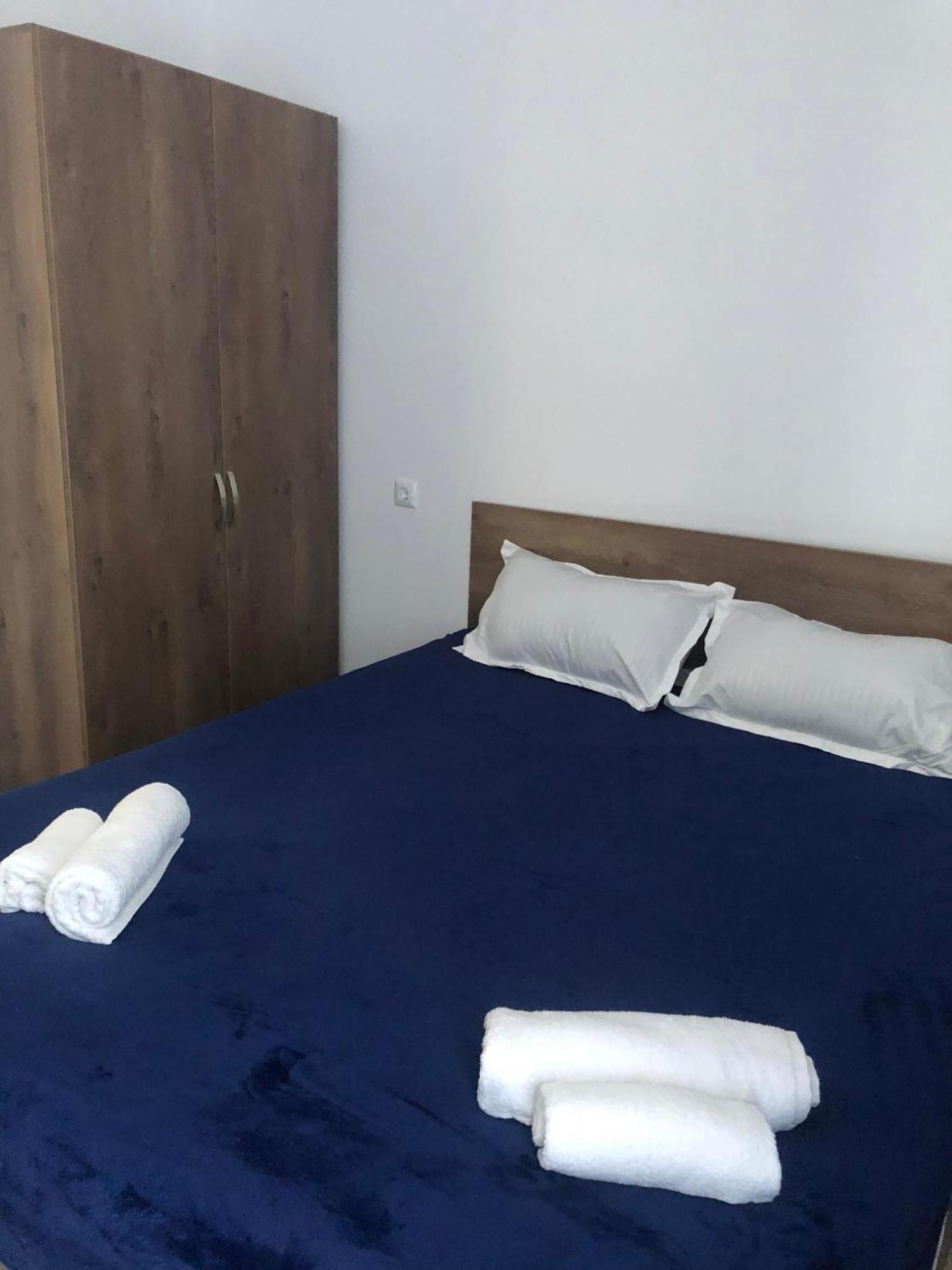 Blue Apartment ゴニオ エクステリア 写真